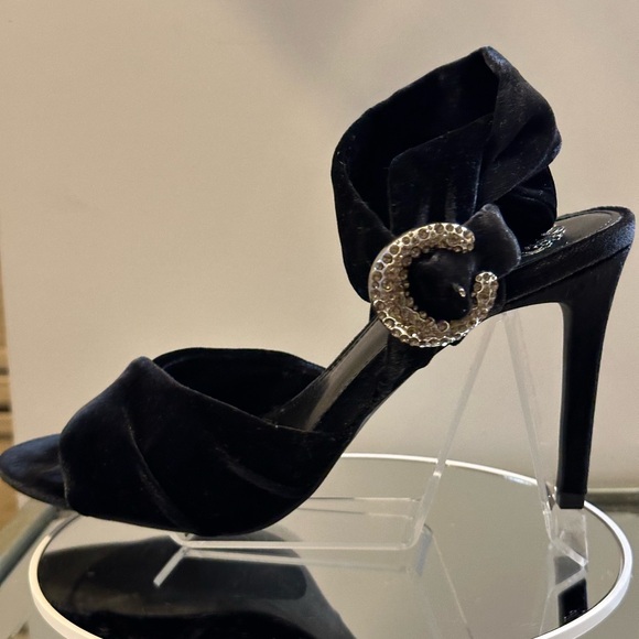 VINCE CAMUTO | Anyria Velvet Party Heels - Picture 7 of 13